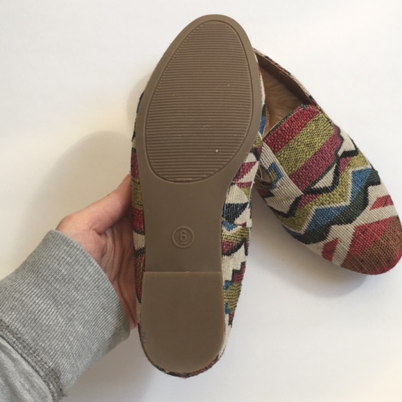 Universal Thread Synthia Faux Leather Fur Mules - Picture 6 of 6